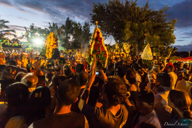 Saint-Paul   Marche sur le feu