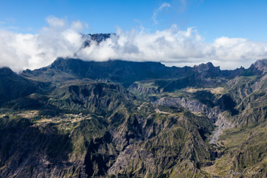 Mafate   vue du Maîdo
